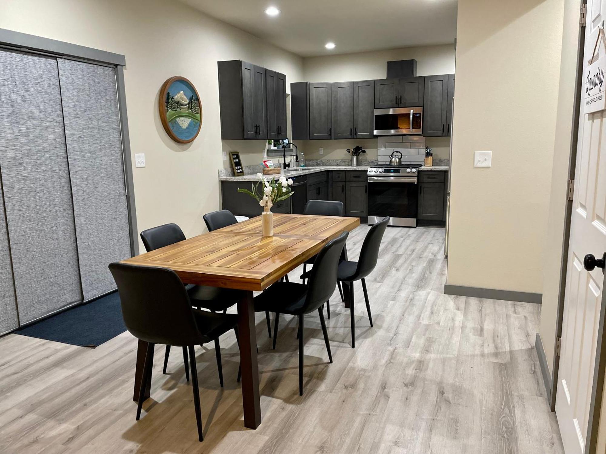 New Modern Cabin! 5Mi To Mt Rainier National Park! Hot Tub & Wifi Ashford Eksteriør bilde